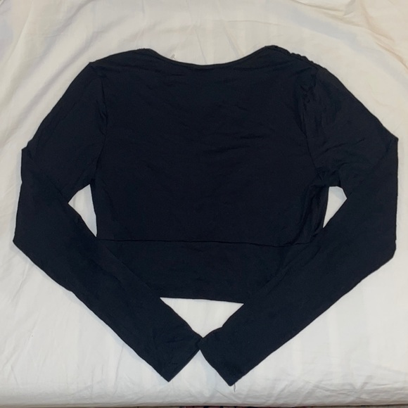 Windsor Long Sleeve Crop Top - Picture 3 of 5